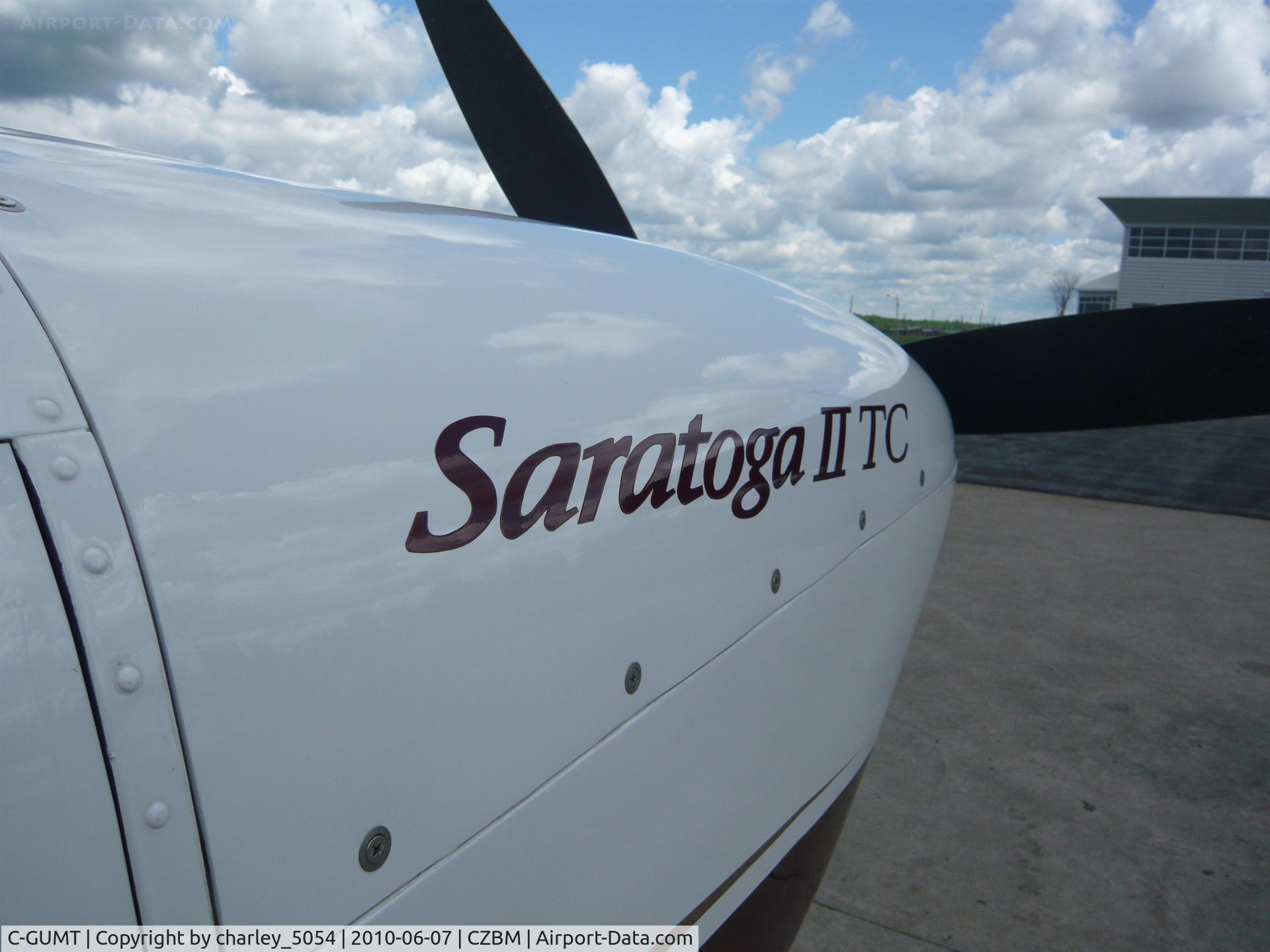 C-GUMT, 2006 Piper PA-32R-301T Turbo Saratoga C/N 3257418, Closeup shot of this beautiful bird before taking off towards Norfolk