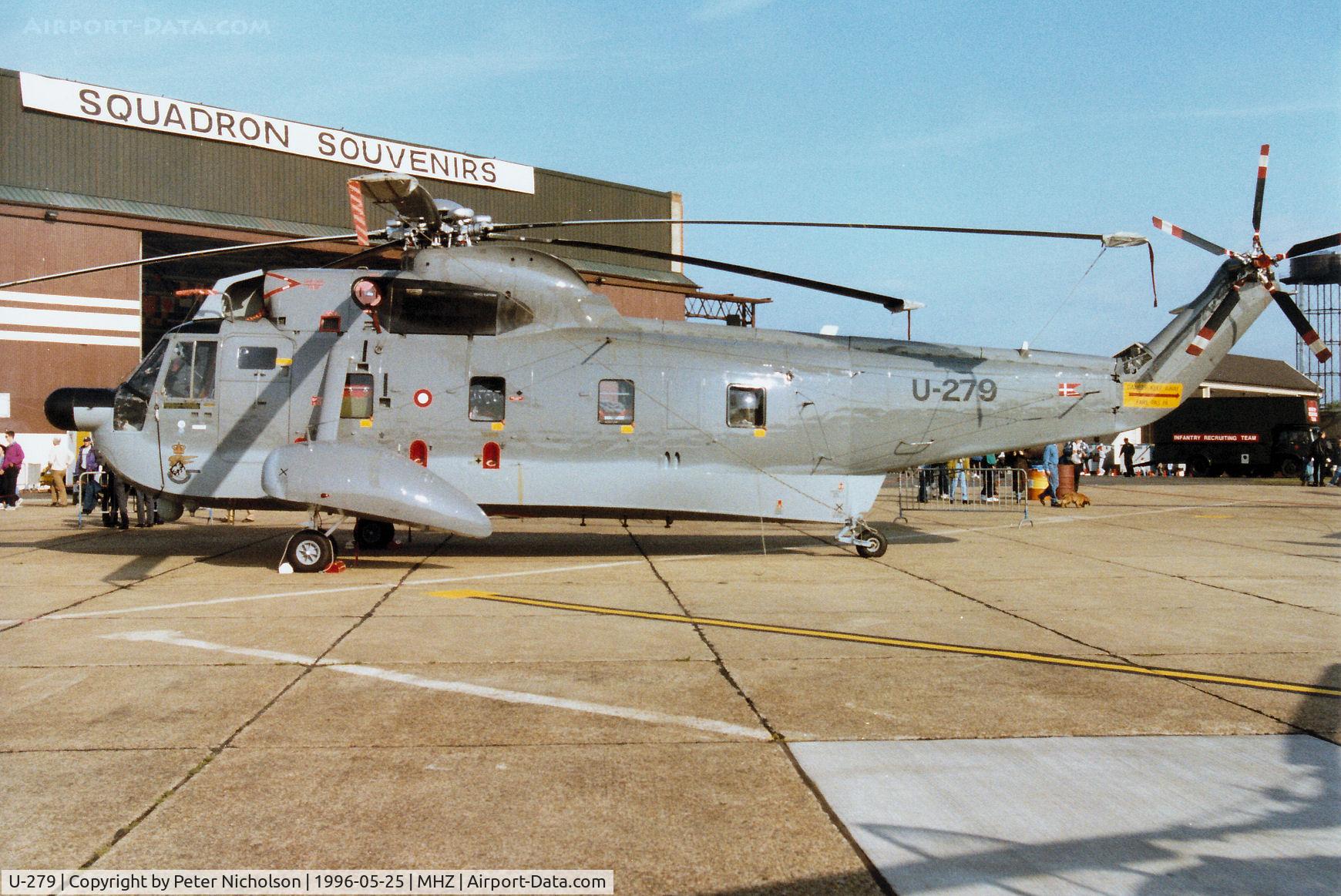 U-279, 1965 Sikorsky S-61A C/N 61279, S-61A Sea King of Eskradille 722 Royal Danish Air Force based at Vaerlose on display at the 1996 RAF Mildenhall Air Fete.