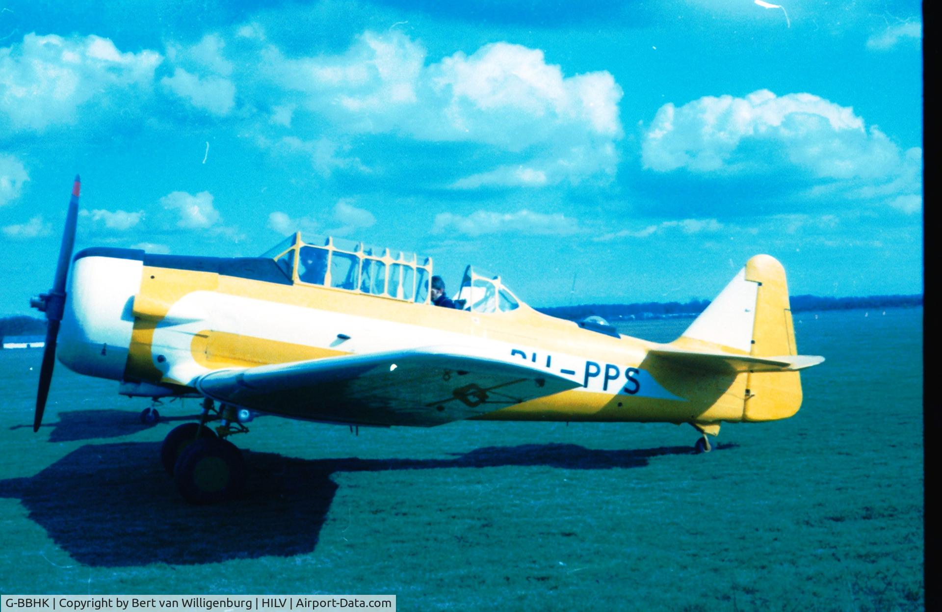 G-BBHK, 1943 Noorduyn AT-16 Harvard IIB C/N 14-787, Texan Harvard at Hilversum Airfied  as PH-PPS