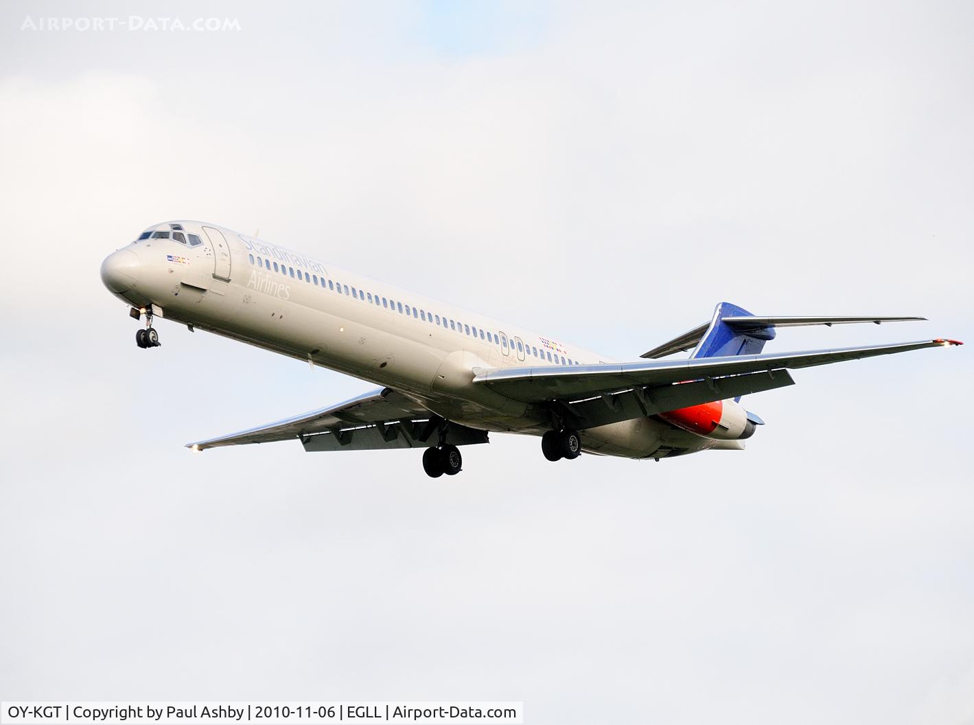 OY-KGT, 1985 McDonnell Douglas MD-82 (DC-9-82) C/N 49380, McDonnell Douglas DC-9-82