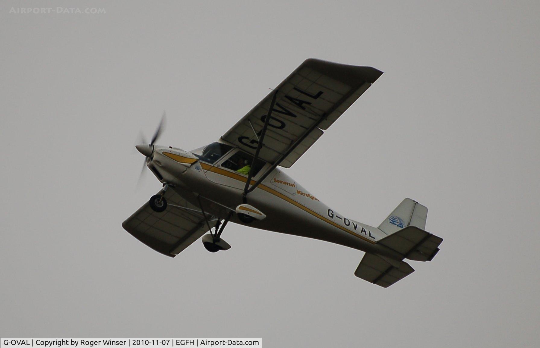 G-OVAL, 2004 Comco Ikarus C42 FB100 C/N 0407-6608, Ikarus departing Runway 22