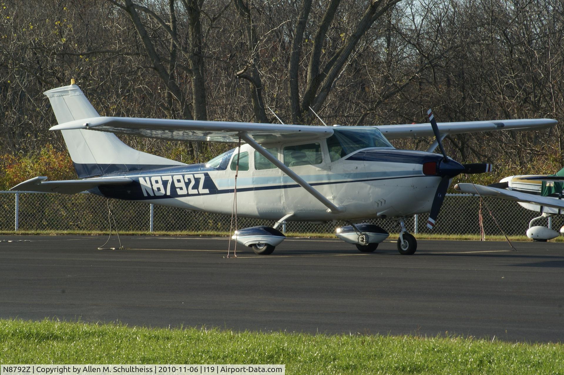 N8792Z, 1969 Cessna P206D Super Skylane C/N P206-0592, Cessna P206D