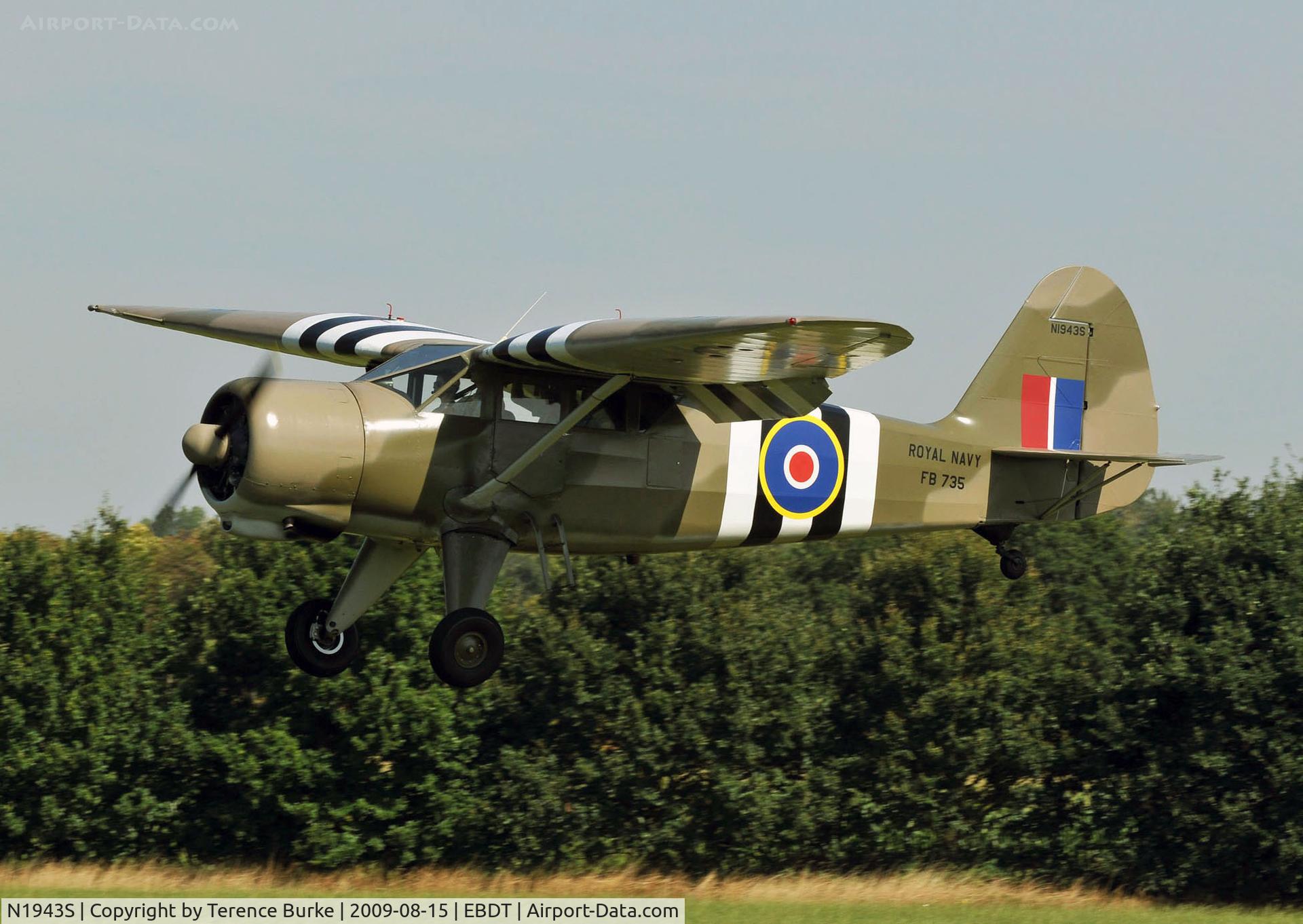 N1943S, 1943 Stinson V77 Reliant C/N 77-463, Arrriving at Schaffen Diest Fly-In August 2009