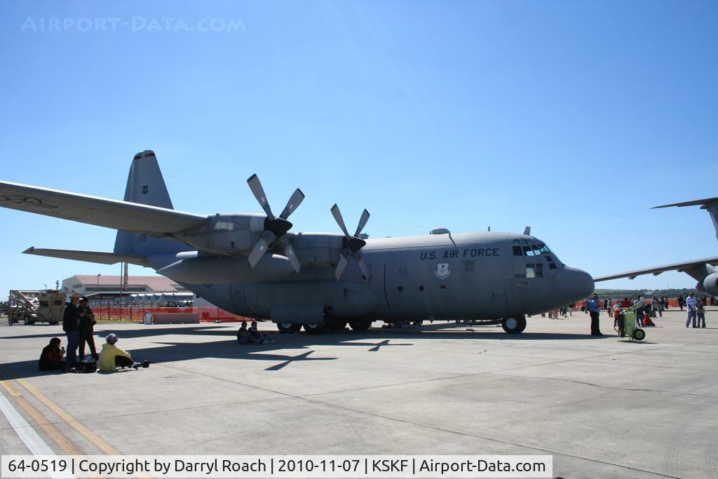 64-0519, 1964 Lockheed C-130E-LM Hercules C/N 382-4003, USAF C130 on display at Airfest.