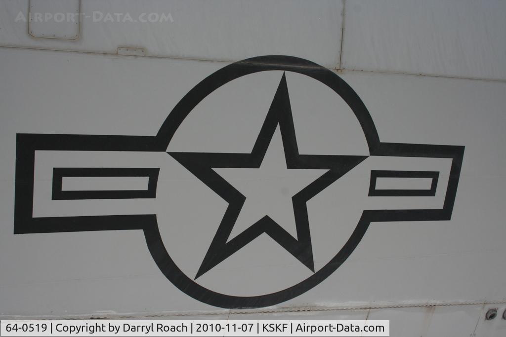 64-0519, 1964 Lockheed C-130E-LM Hercules C/N 382-4003, USAF symbol on a C130.