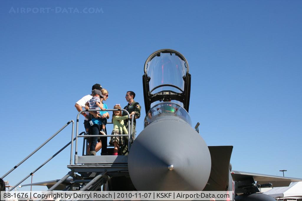 88-1676, 1988 McDonnell Douglas F-15E Strike Eagle C/N 1085/E060, USAF F15 on display at Airfest.