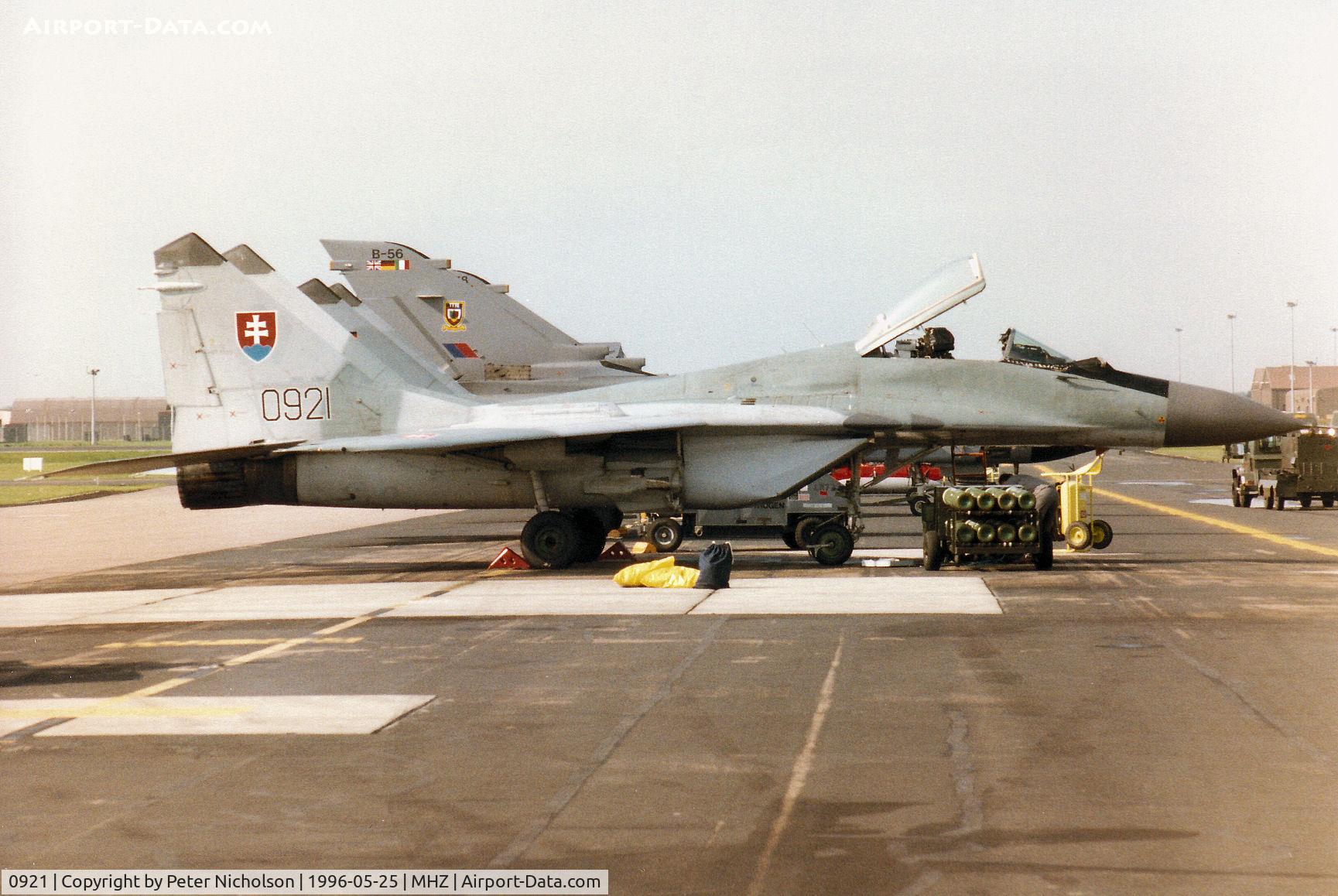 0921, Mikoyan-Gurevich MiG-29AS C/N 2960535409, Another view of the Slovak Air Force Fulcrum on the flight-line at the 1996 RAF Mildenhall Air Fete.
