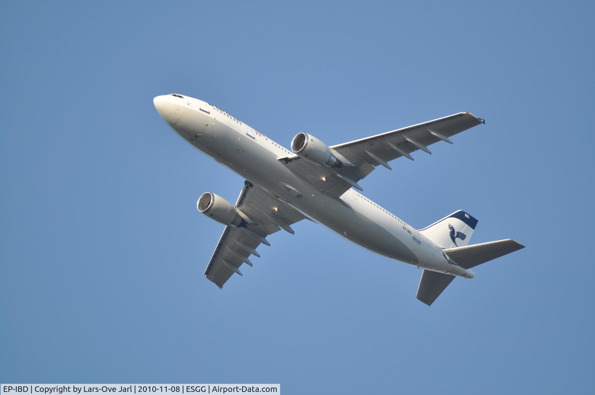 EP-IBD, 1993 Airbus A300B4-605R C/N 696, Planbe preparing to land on Landvetter airport, Gothenburg.