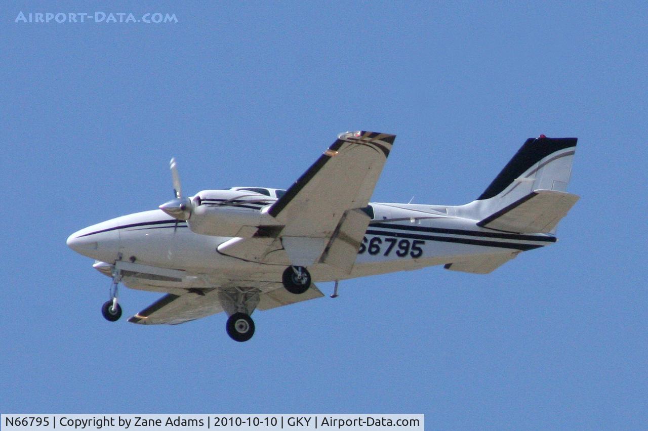 N66795, 1980 Beech 58 Baron C/N TH-1082, At Arlington Municipal Airport, TX