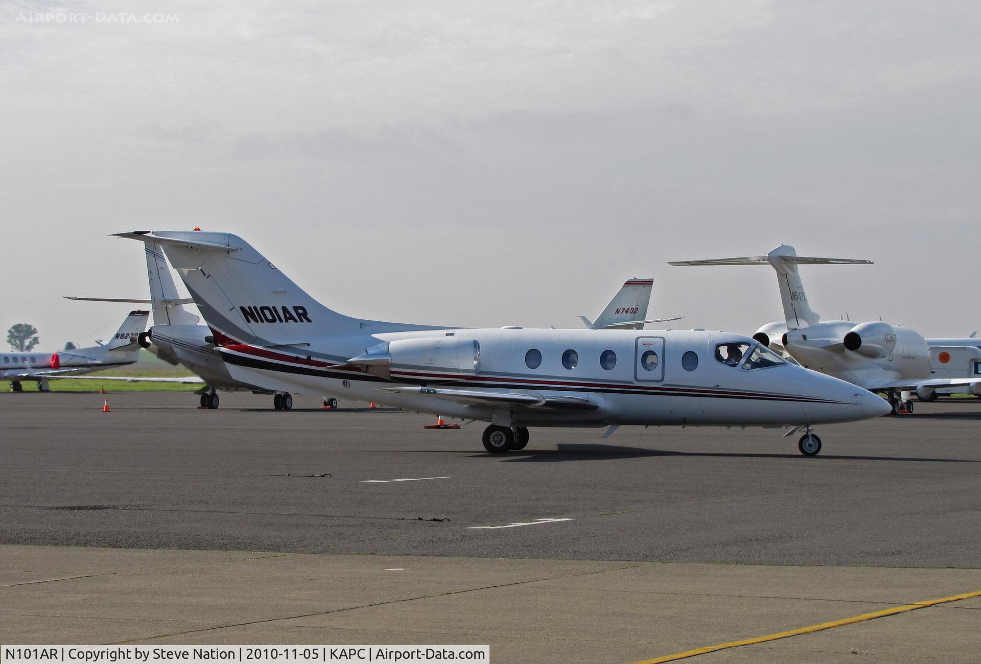 N101AR, 2008 Raytheon Beechjet 400A C/N RK-461, A & R Aircraft LLC 2006 Raytheon 400A departs bizjet ramp @ Napa, CA