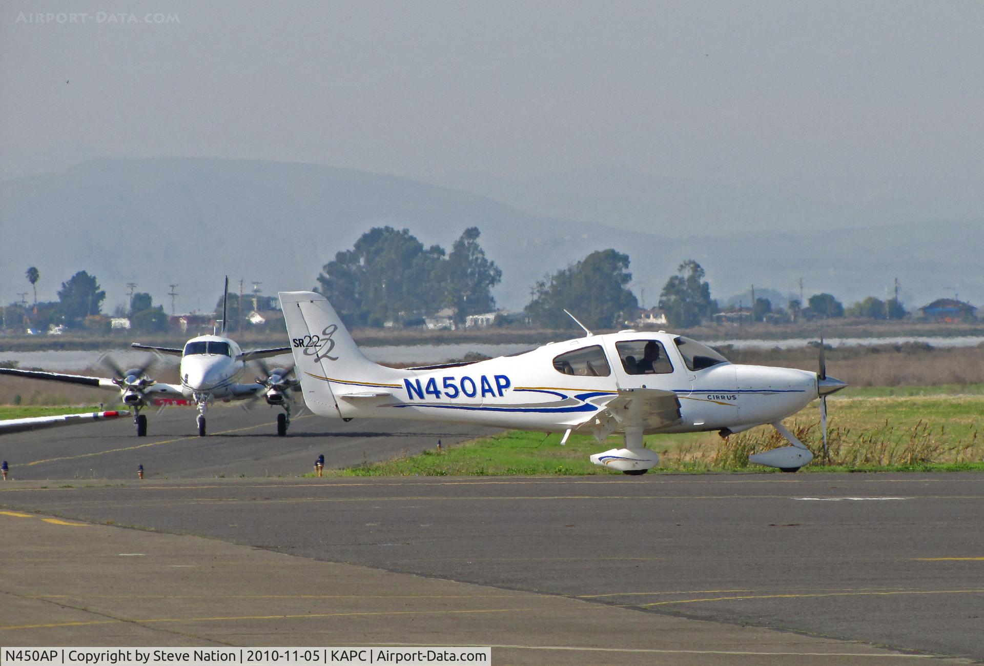 N450AP, 2004 Cirrus SR22 C/N 1028, 2004 Cirrus Design SR22 taxis @ Napa, CA