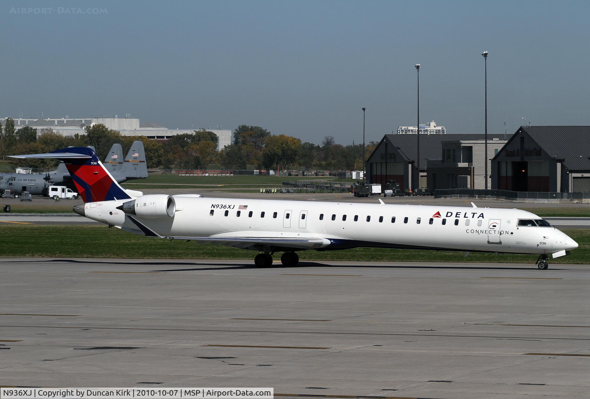 N936XJ, 2008 Bombardier CRJ-900ER (CL-600-2D24) C/N 15201, Nice day to be photographing commuters at MSP!