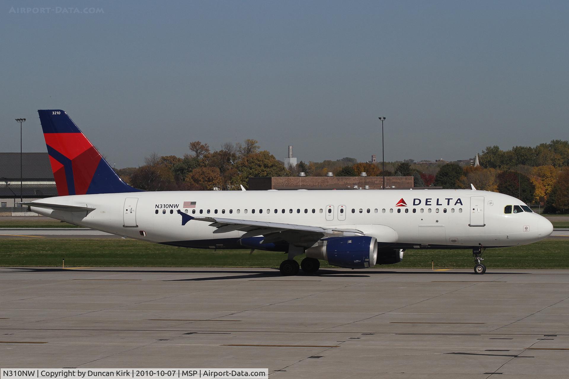 N310NW, 1990 Airbus A320-211 C/N 121, Who ever thought they'd see Airbus's in DL's colors!!