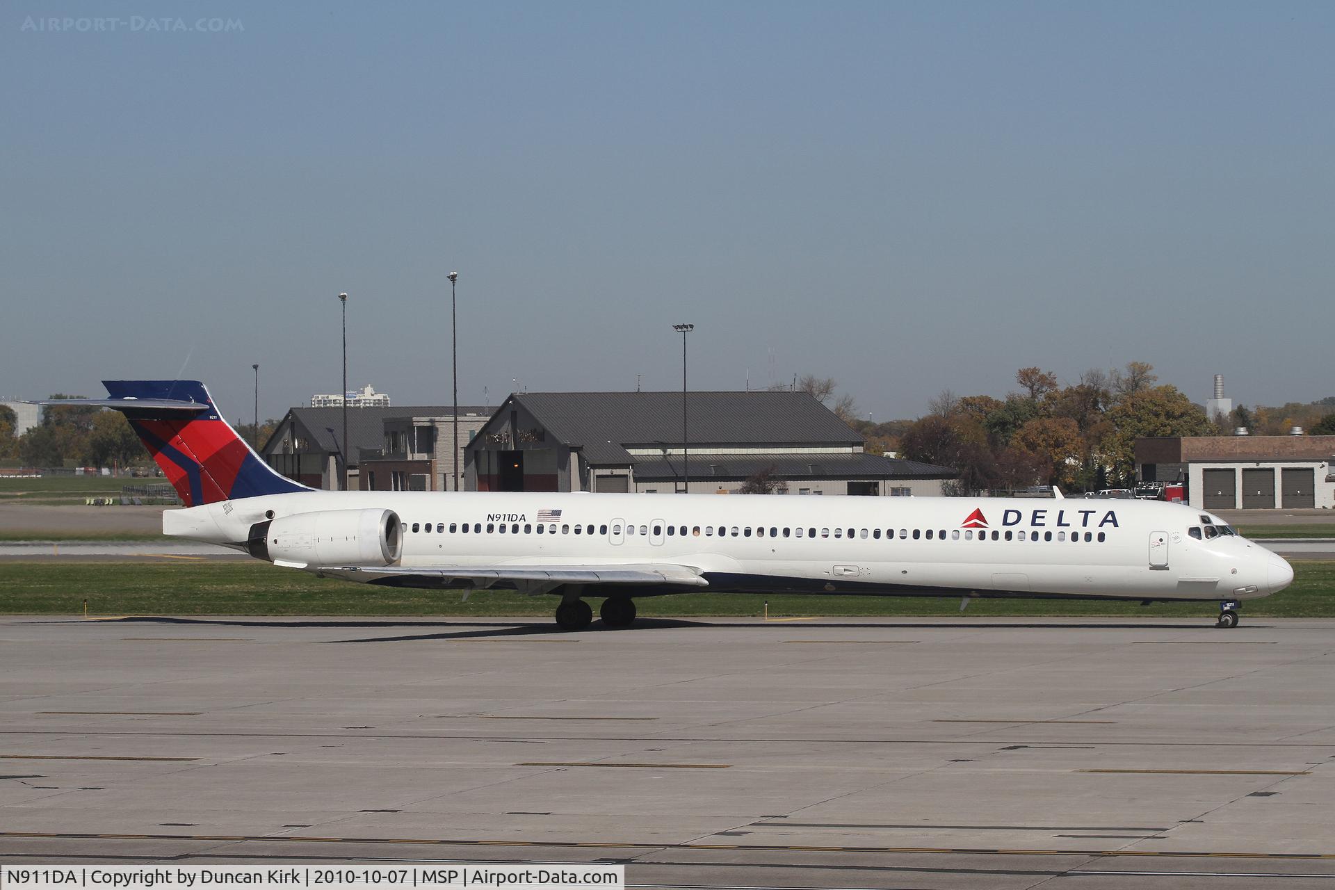 N911DA, 1995 McDonnell Douglas MD-90-30 C/N 53391, A true DL aircraft at MSP!