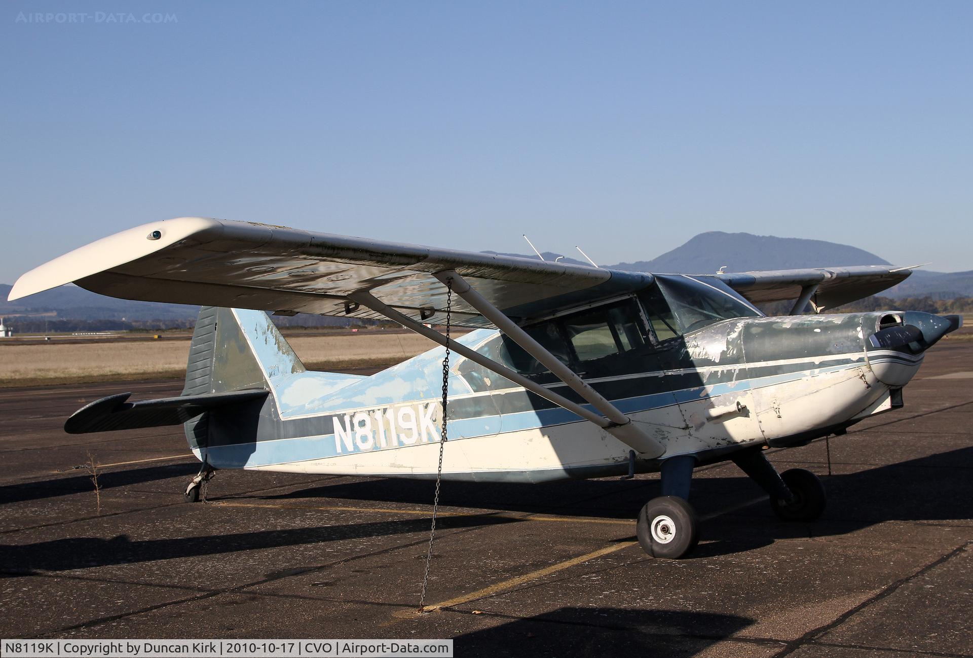 N8119K, 1947 Stinson 108-2 Voyager C/N 108-3119, Looking a little like it was manufactured in 1947!