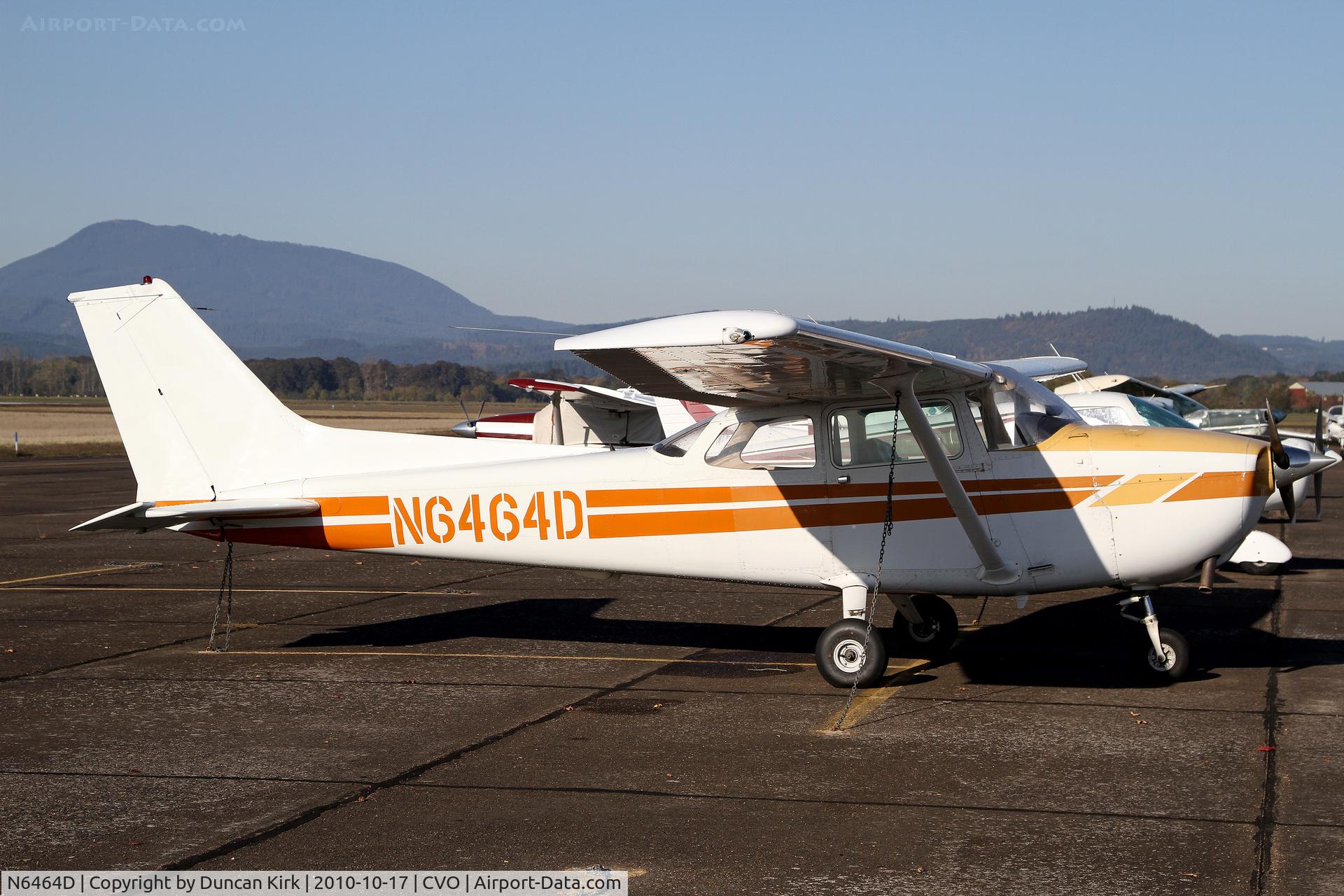N6464D, 1979 Cessna 172N C/N 17272815, How many 172's are there?!