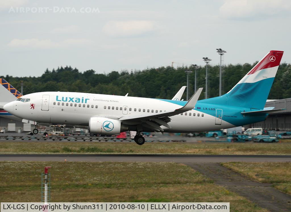 LX-LGS, 2005 Boeing 737-7C9 C/N 33956, Landing rwy 24