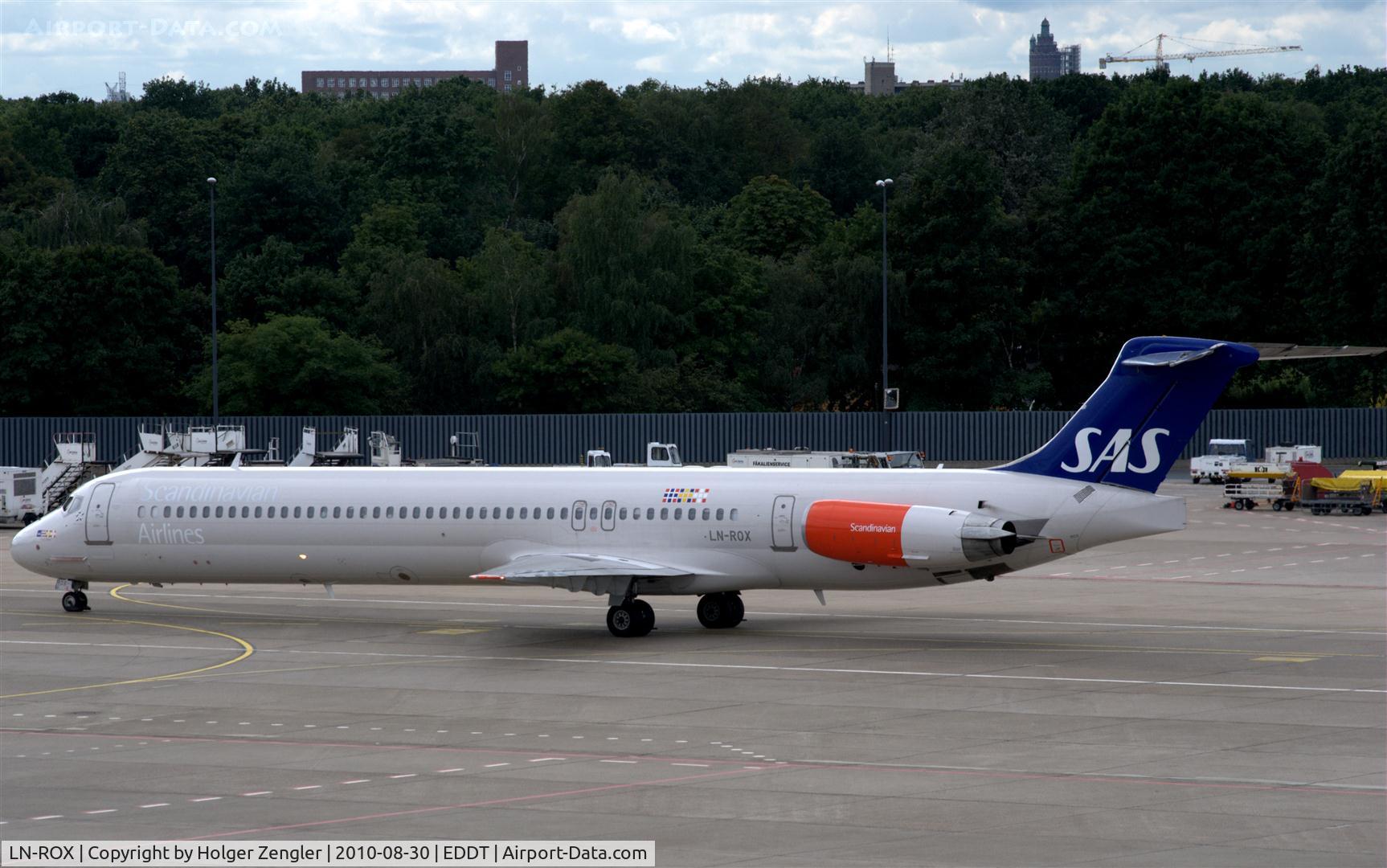 LN-ROX, 1988 McDonnell Douglas MD-82 (DC-9-82) C/N 49603, Arrival from Stockholm....