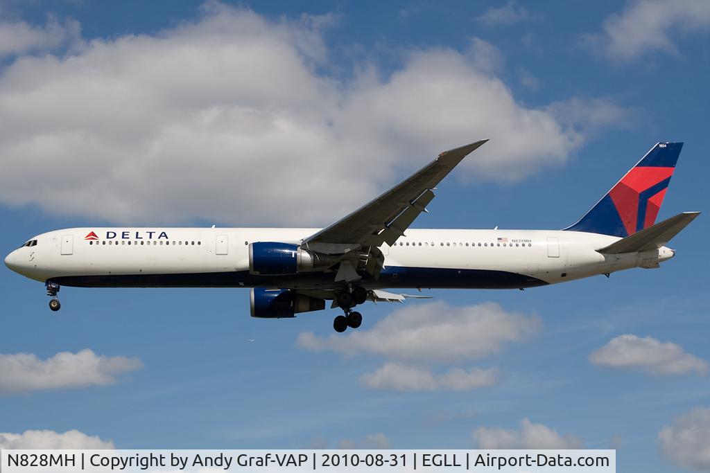 N828MH, 2000 Boeing 767-432/ER C/N 29699, Delta Airlines 767-400