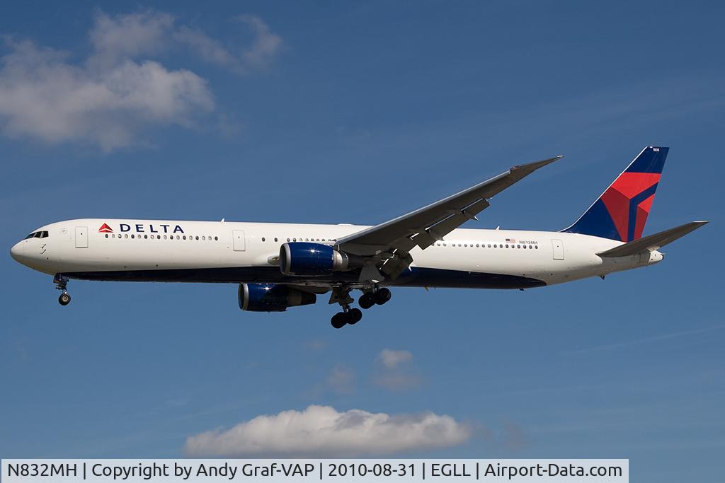 N832MH, 2000 Boeing 767-432/ER C/N 29704, Delta Airlines 767-400