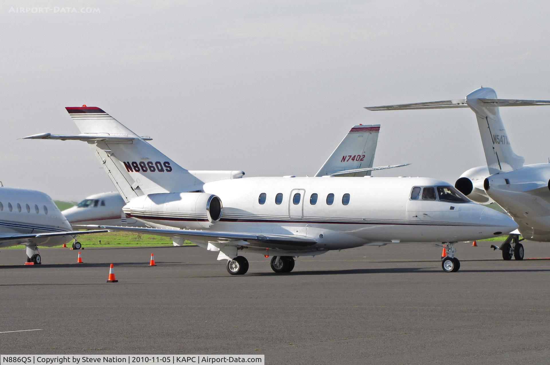 N886QS, 2000 Raytheon Hawker 800XP C/N 258486, NetJets 2000 Hawker 800XP departing for short flight to KMHR/Mather Field, Sacramento, CA