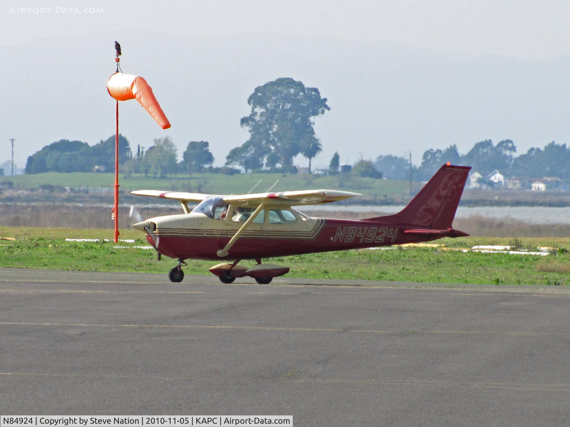 N84924, 1969 Cessna 172K Skyhawk C/N 17258668, Modesto Aviation 1969 Cessna 172 visiting Napa, CA Airport, CA - this will have to do until I can get a better shot