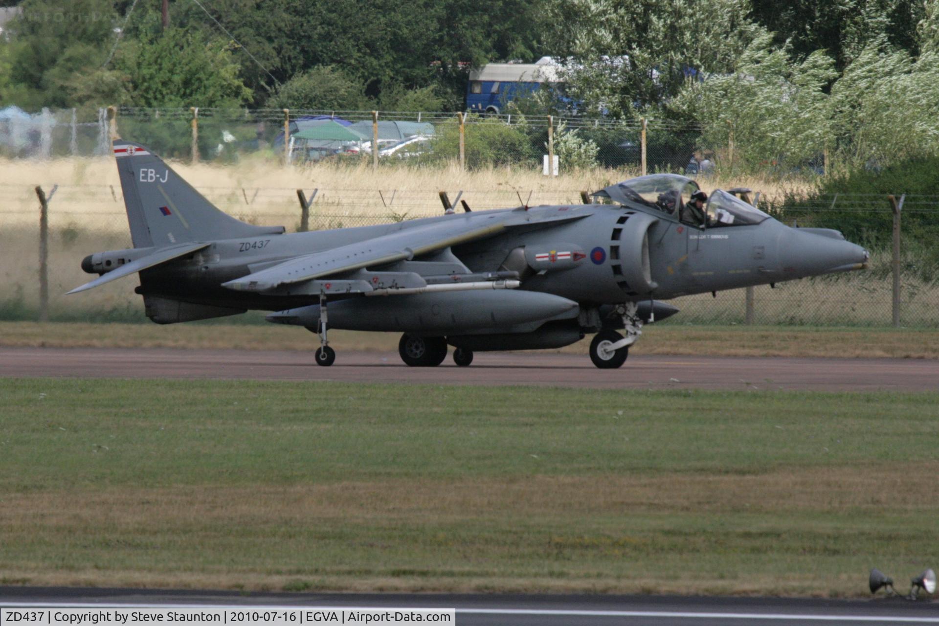 ZD437, British Aerospace Harrier GR.7 C/N P49, Taken at the Royal International Air Tattoo 2010