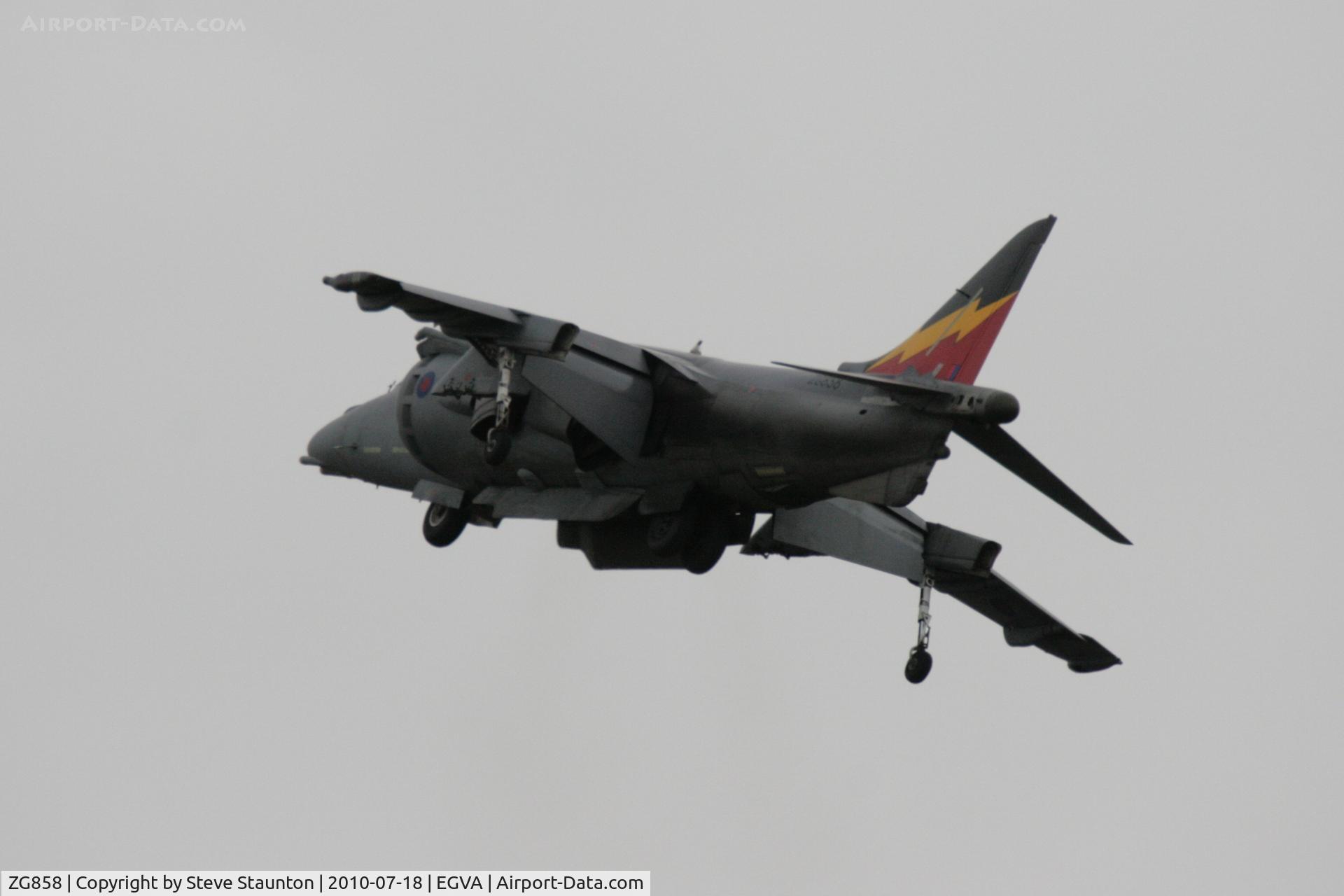ZG858, 1991 British Aerospace Harrier GR.9 C/N P90, Taken at the Royal International Air Tattoo 2010
