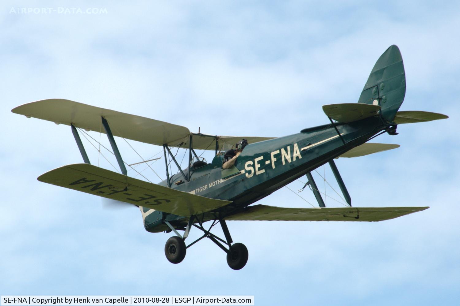 SE-FNA, 1939 De Havilland DH-82A Tiger Moth II C/N 6730, Tiger Moth during an air display at Gothenburg Säve airport, Sweden