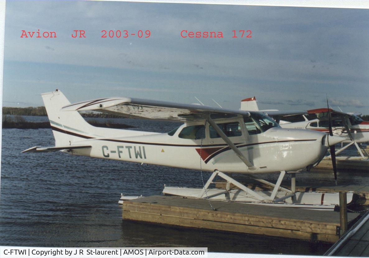 C-FTWI, 1972 Cessna 172L C/N 17260532, On floats