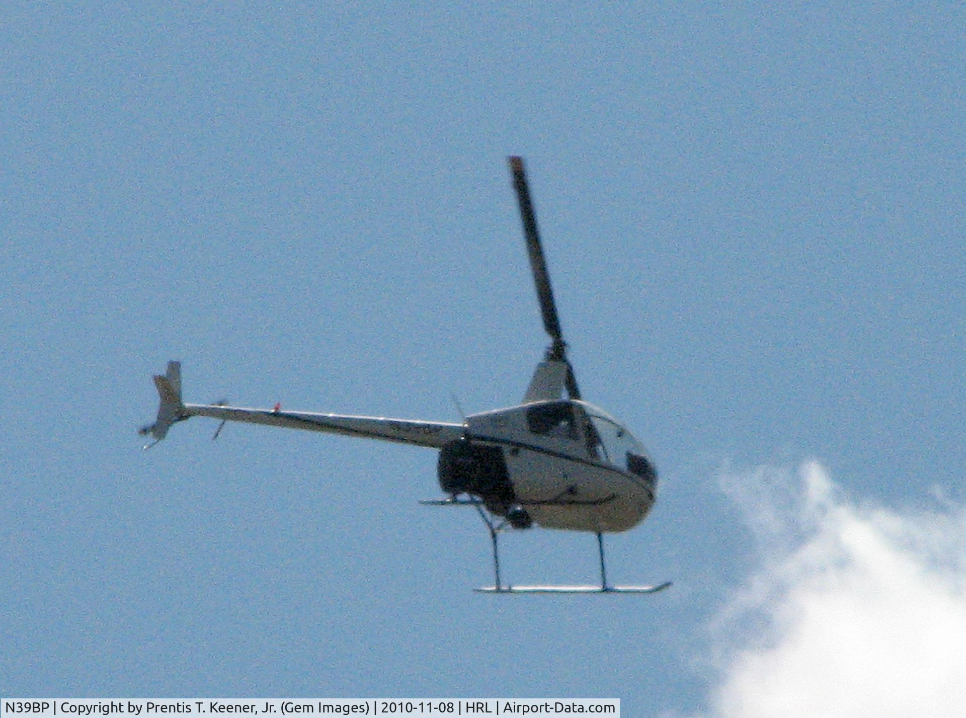N39BP, 1999 Robinson R22 BETA C/N 2906, Flying search pattern along Business Highway 83 Harlingen west toward La Feria