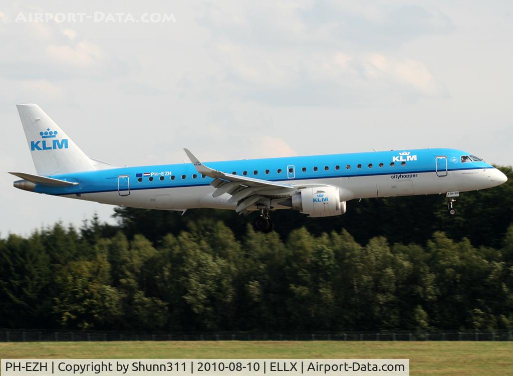 PH-EZH, 2009 Embraer 190LR (ERJ-190-100LR) C/N 19000319, Landing rwy 24