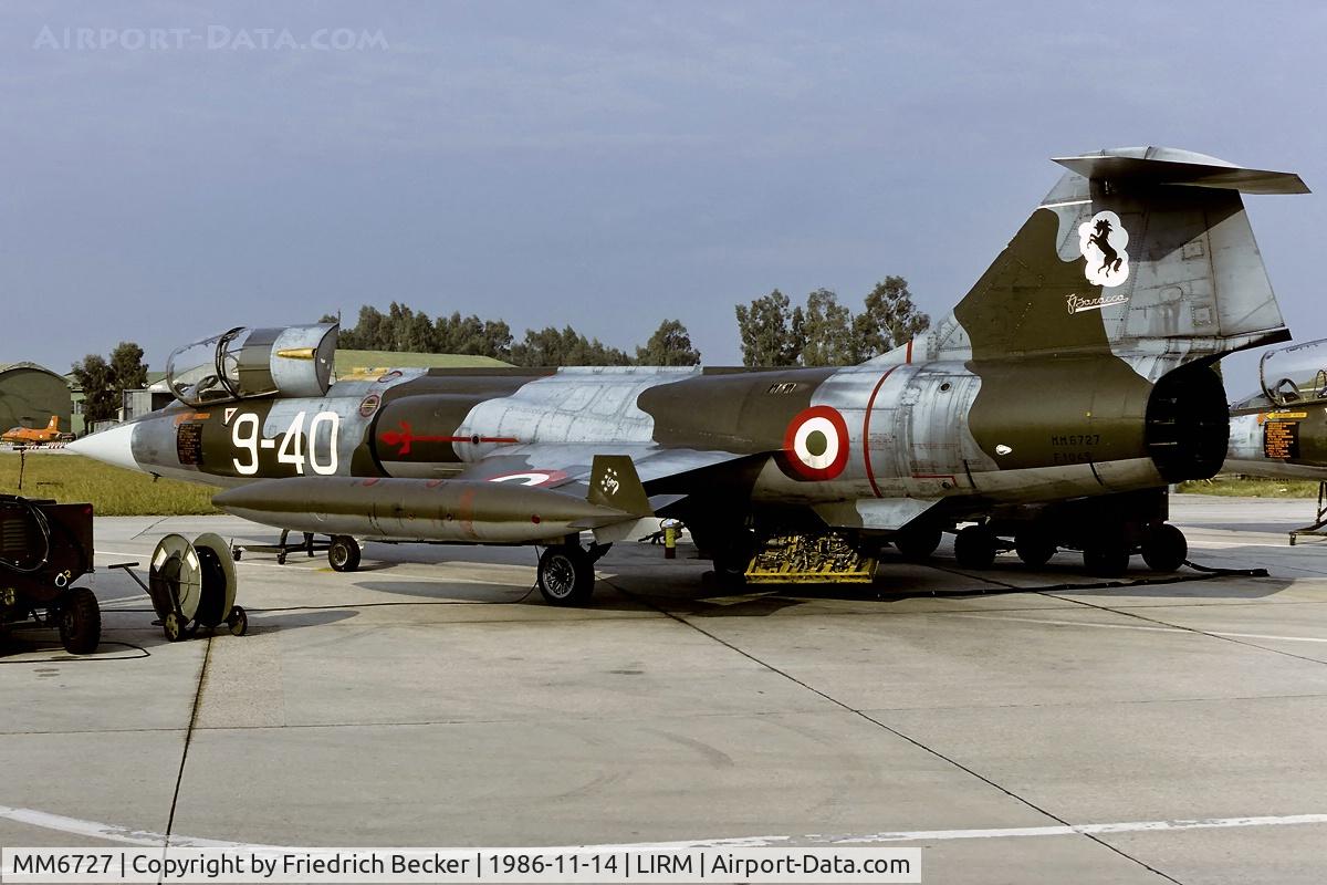 MM6727, Aeritalia F-104S-ASA Starfighter C/N 1027, flightline at Grazzanise AB