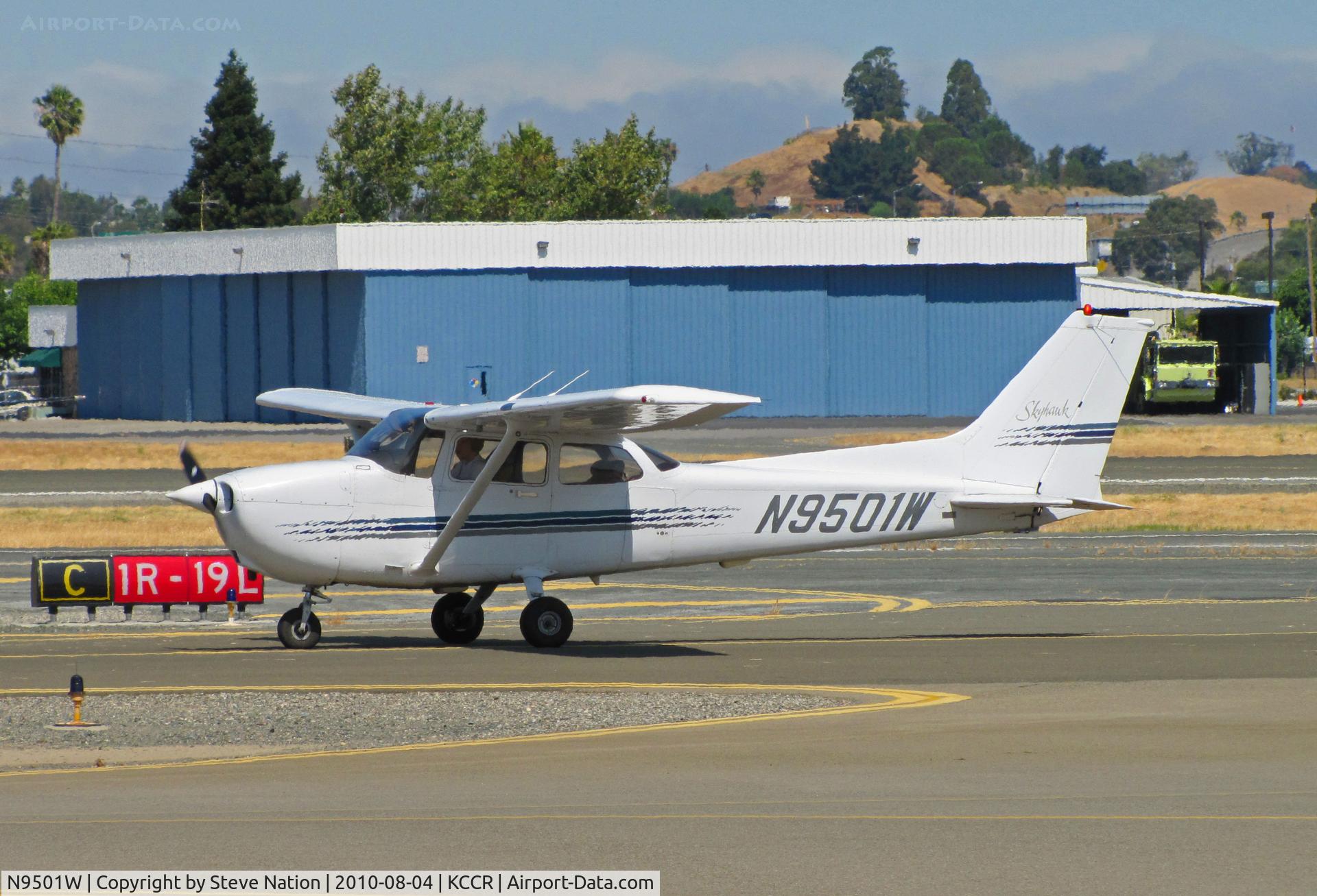 N9501W, 1997 Cessna 172R C/N 17280304, Pacific States Aviation 1997 Cessna 172R @ KCCR/Buchanan Field, Concord, CA home base