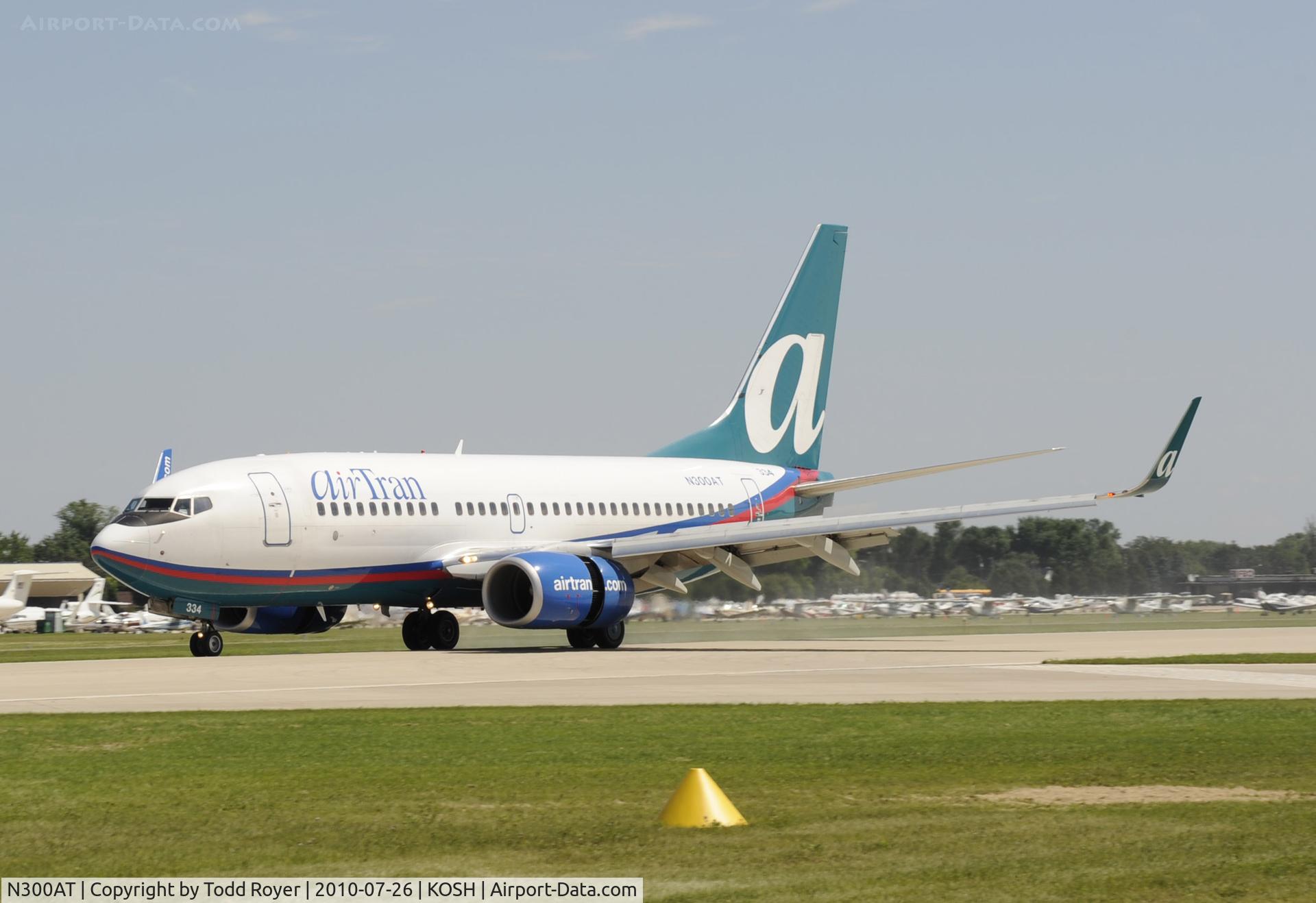 N300AT, 2006 Boeing 737-7BD C/N 33923, EAA AIRVENTURE 2010