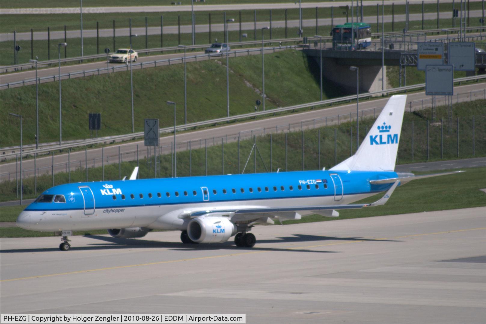 PH-EZG, 2009 Embraer 190LR (ERJ-190-100LR) C/N 19000315, Leaving MUC for a short jump to AMS