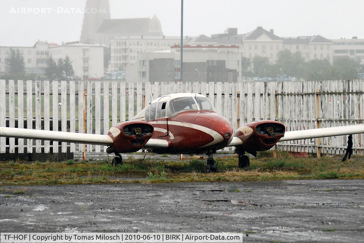 TF-HOF, 1958 Piper PA-23-160 Apache C/N 23-1487, 