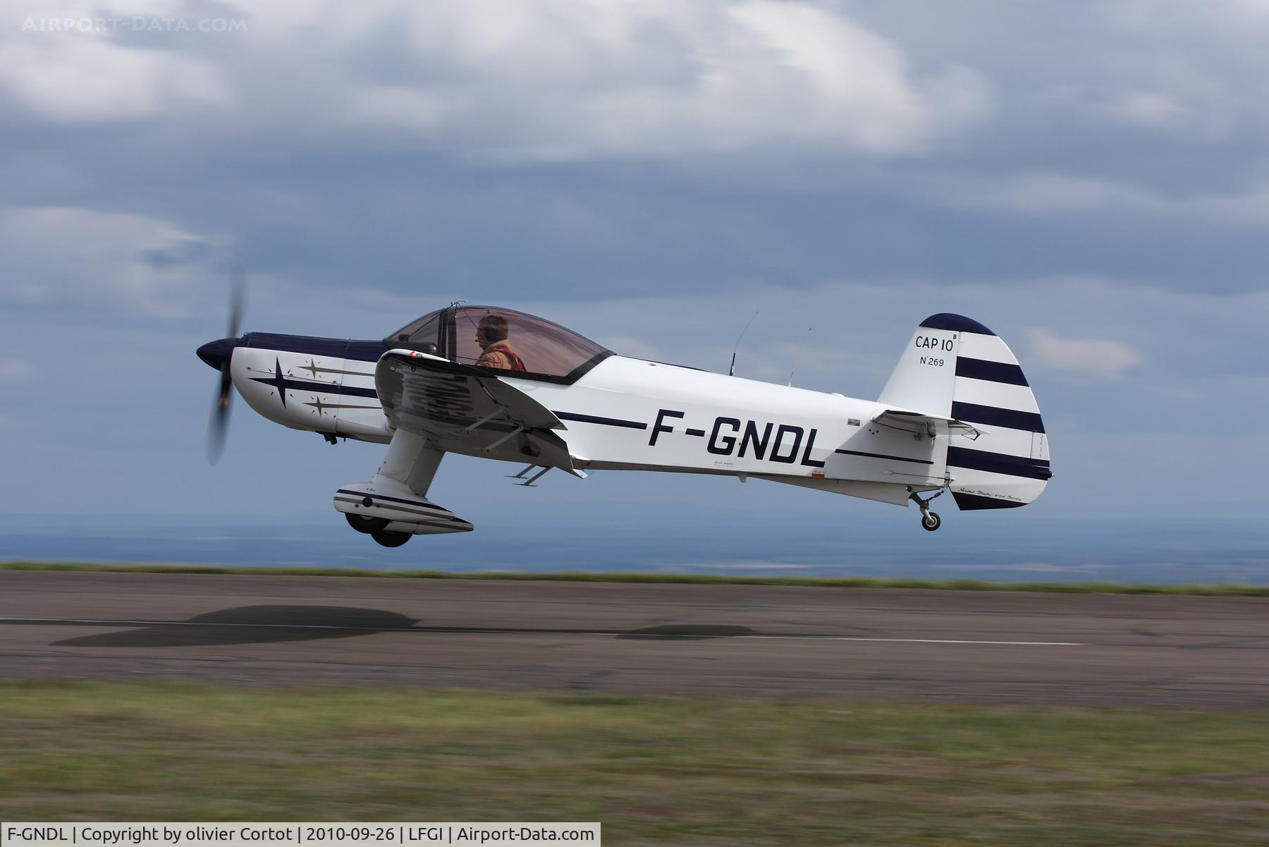 F-GNDL, Mudry CAP-10B C/N 269, Dijon Darois airshow 2010