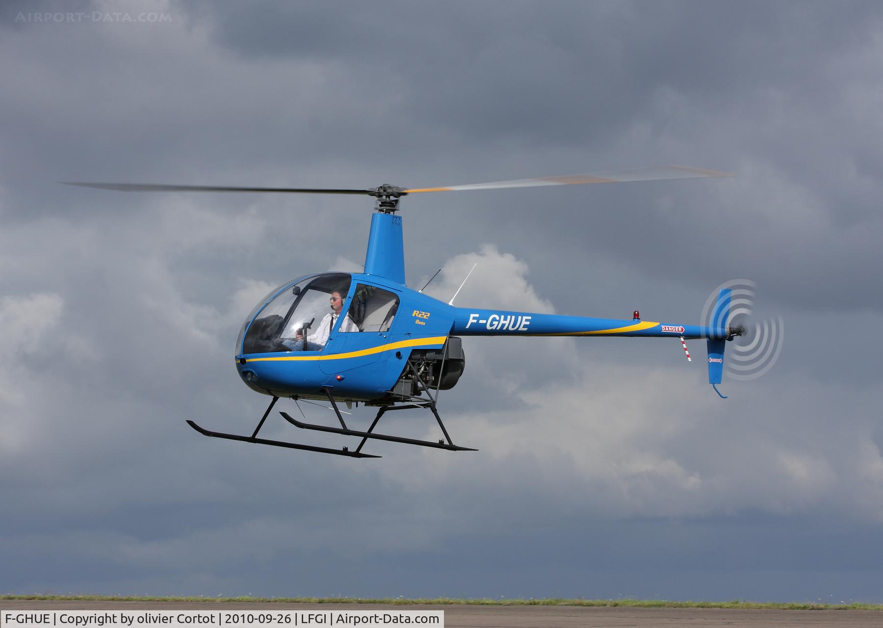 F-GHUE, Robinson R22 Beta C/N 1831, Dijon Darois airshow 2010