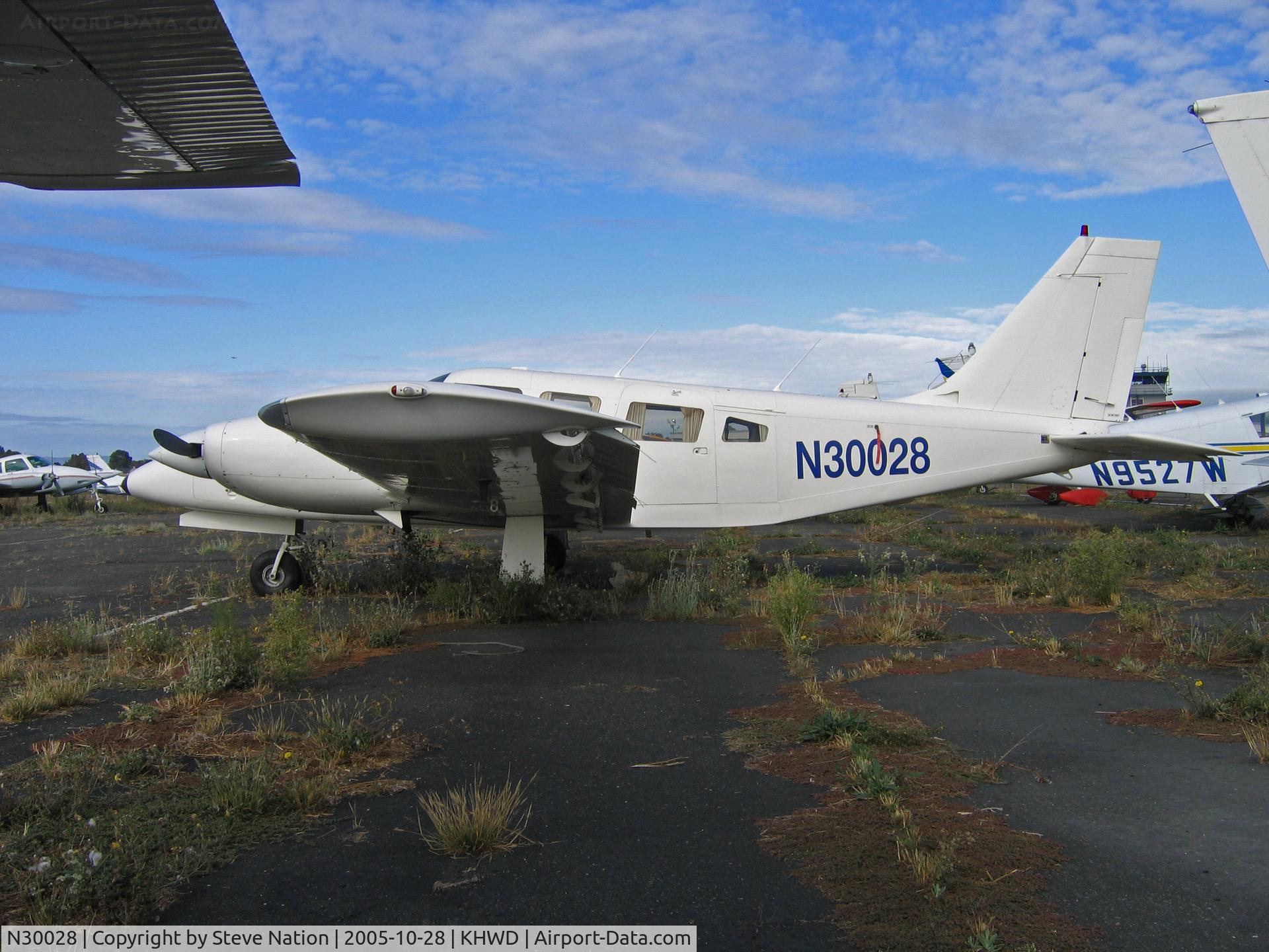 N30028, 1992 Piper PA-34-220T C/N 34-48019, All white 1992 Piper PA-34-220T @ KHWD/Hayward Air Terminal, CA in Oct 2005