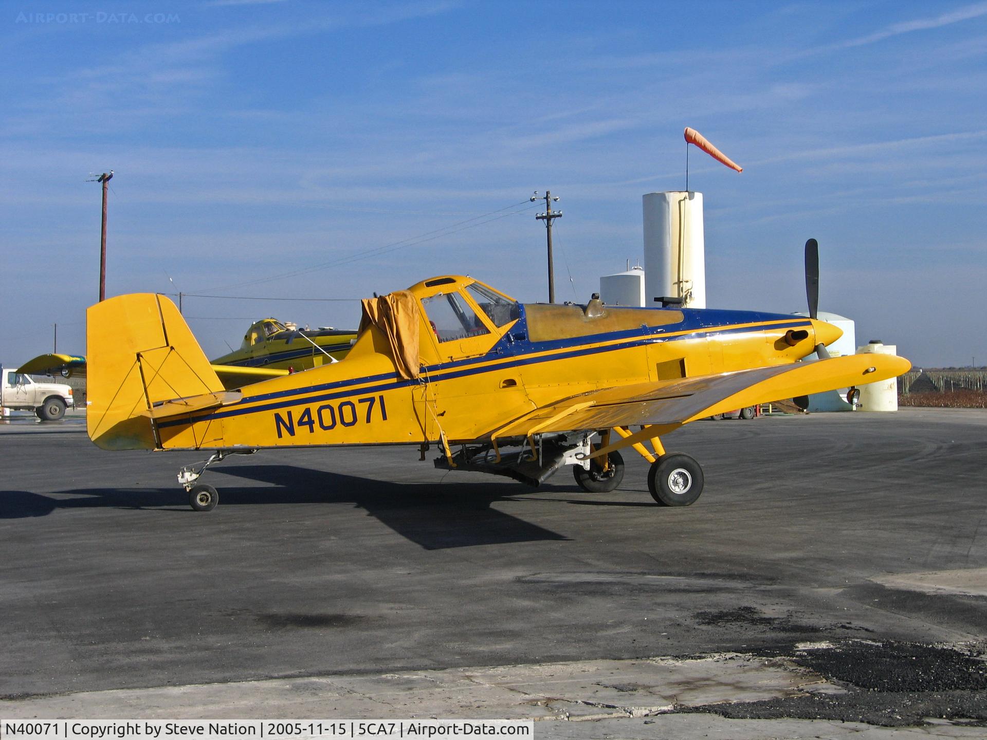 N40071, 1979 Ayres S2R-T34 Thrush C/N 6011, American West Aviation 1979 Ayres S2T-34 with spreader affixed @ AWA airstrip NE of Five Points, CA