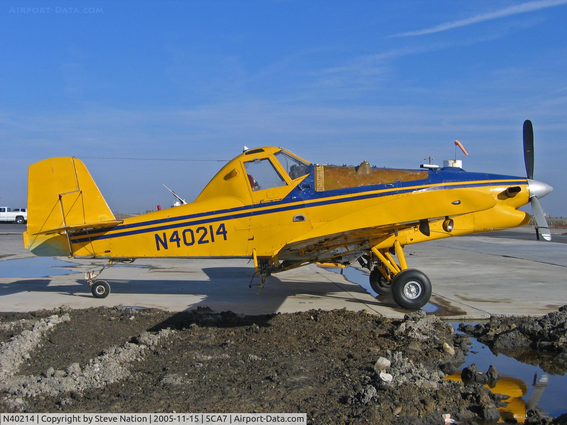 N40214, 1980 Ayres S2R-T34 Thrush C/N T34-032, American West Aviation 1980 Ayres S2T-34 rigged for spraying @ AWA airstrip NE of Five Points, CA
