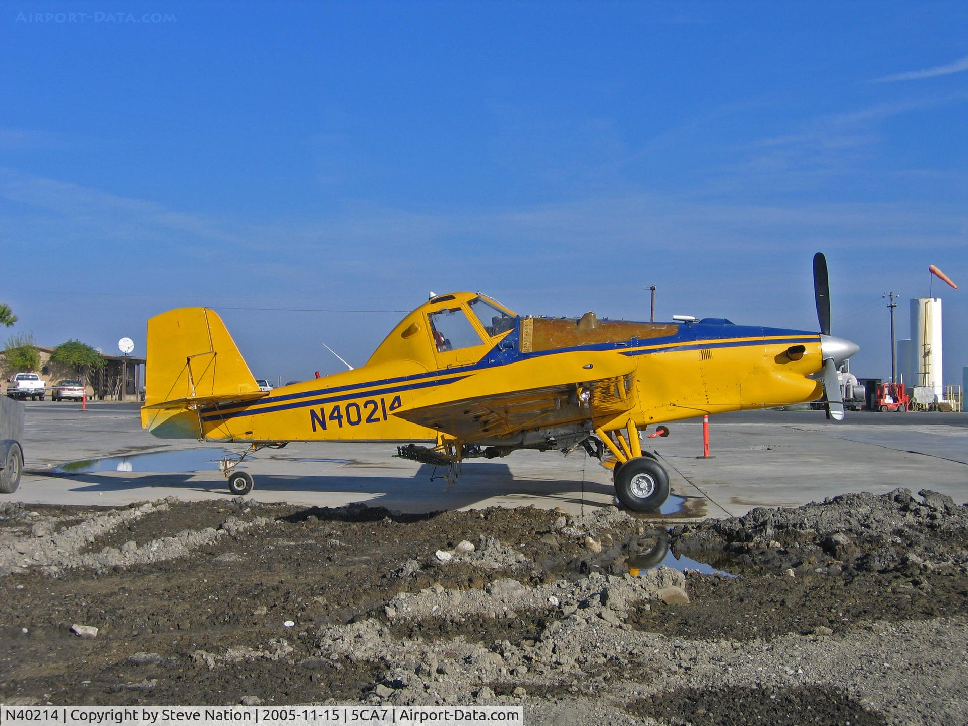 N40214, 1980 Ayres S2R-T34 Thrush C/N T34-032, American West Aviation 1980 Ayres S2T-34 rigged for spraying @ AWA airstrip NE of Five Points, CA