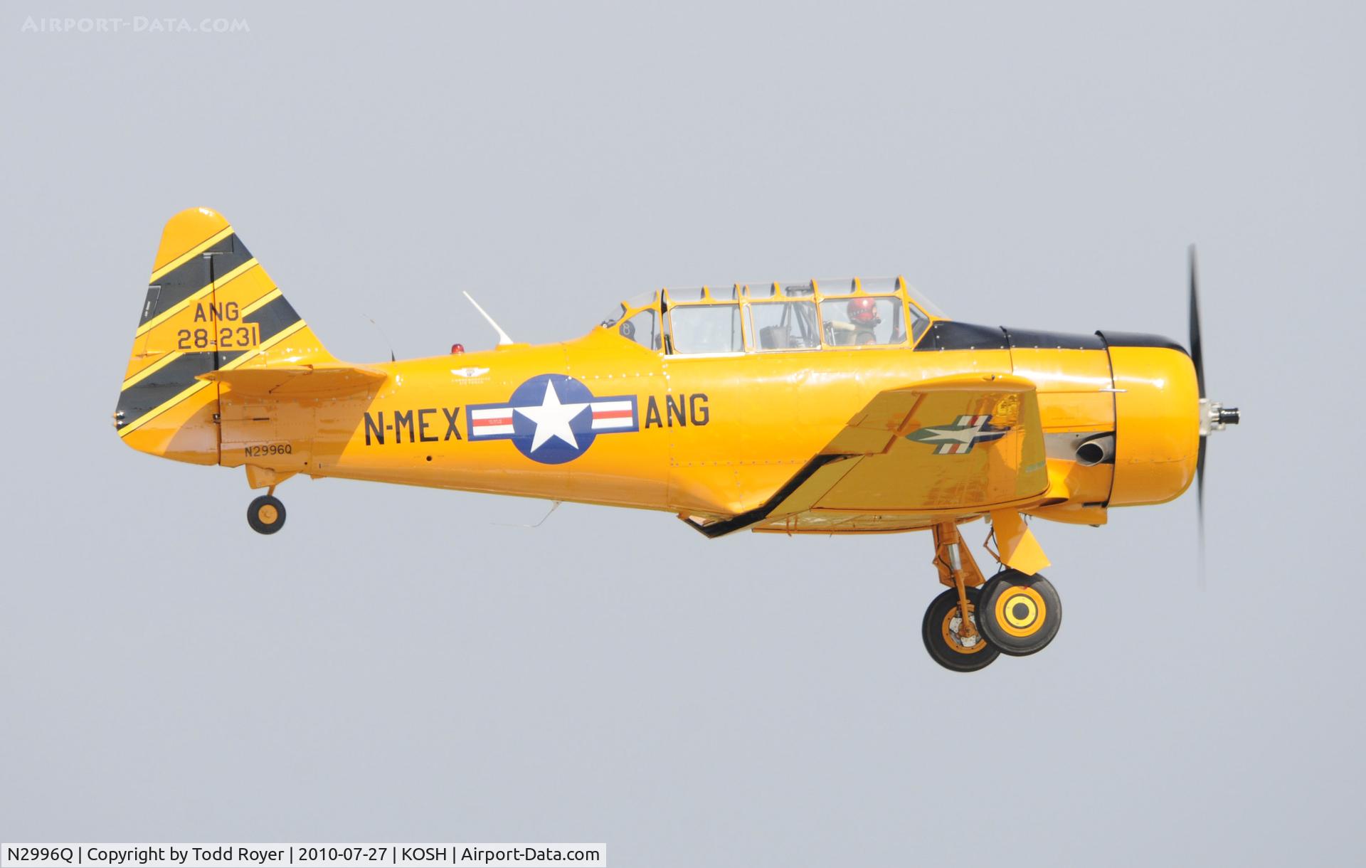N2996Q, 1950 North American T-6G Texan C/N 168-175, EAA AIRVENTURE 2010