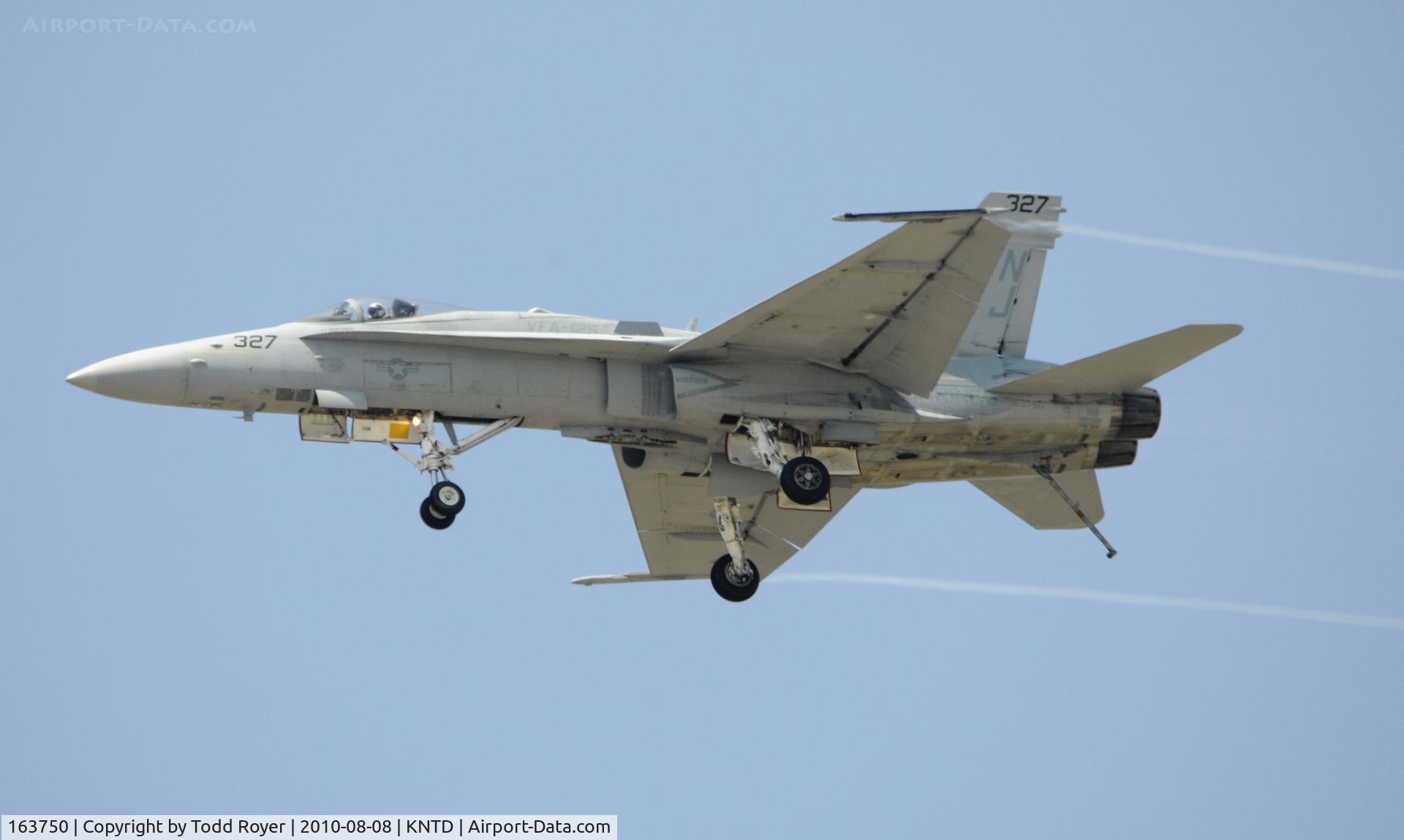 163750, 1989 McDonnell Douglas F/A-18C Hornet C/N 0825/C108, POINT MUGU AIRSHOW 2010