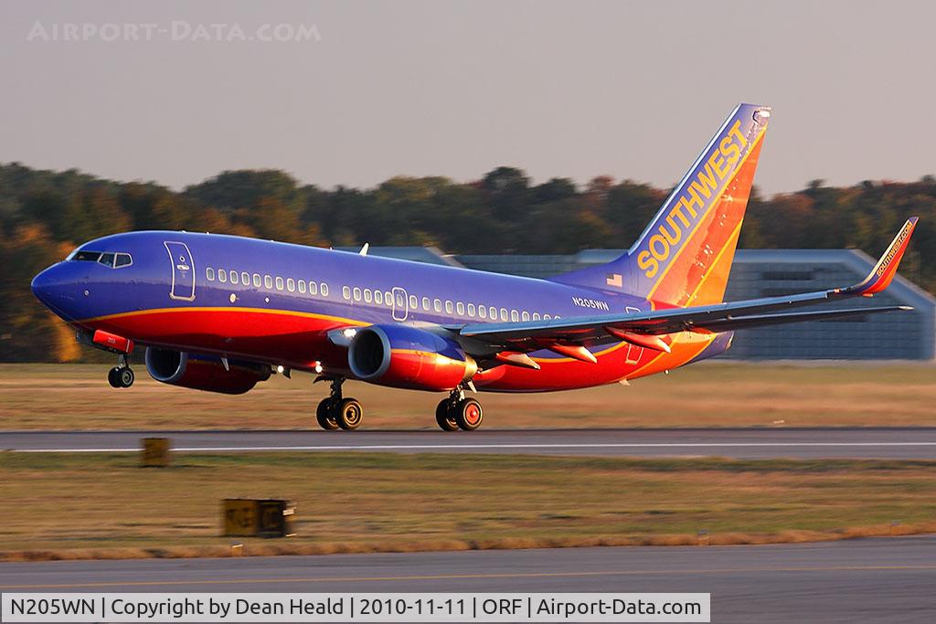 N205WN, 2005 Boeing 737-7H4 C/N 34010, Southwest Airlines N205WN (FLT SWA1047) departing RWY 5 en route to Chicago Midway Int'l (KMDW).