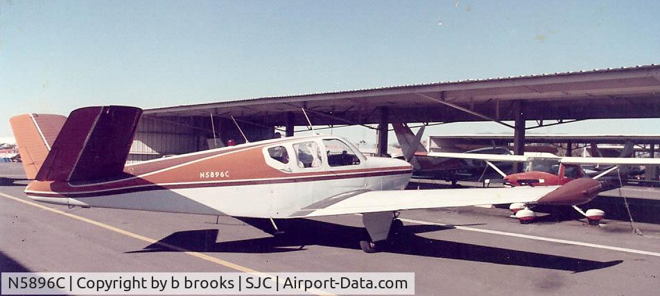 N5896C, 1951 Beech C35 Bonanza C/N D-2849, Beechcraft Bonanza C35 N5896C in San Jose CA