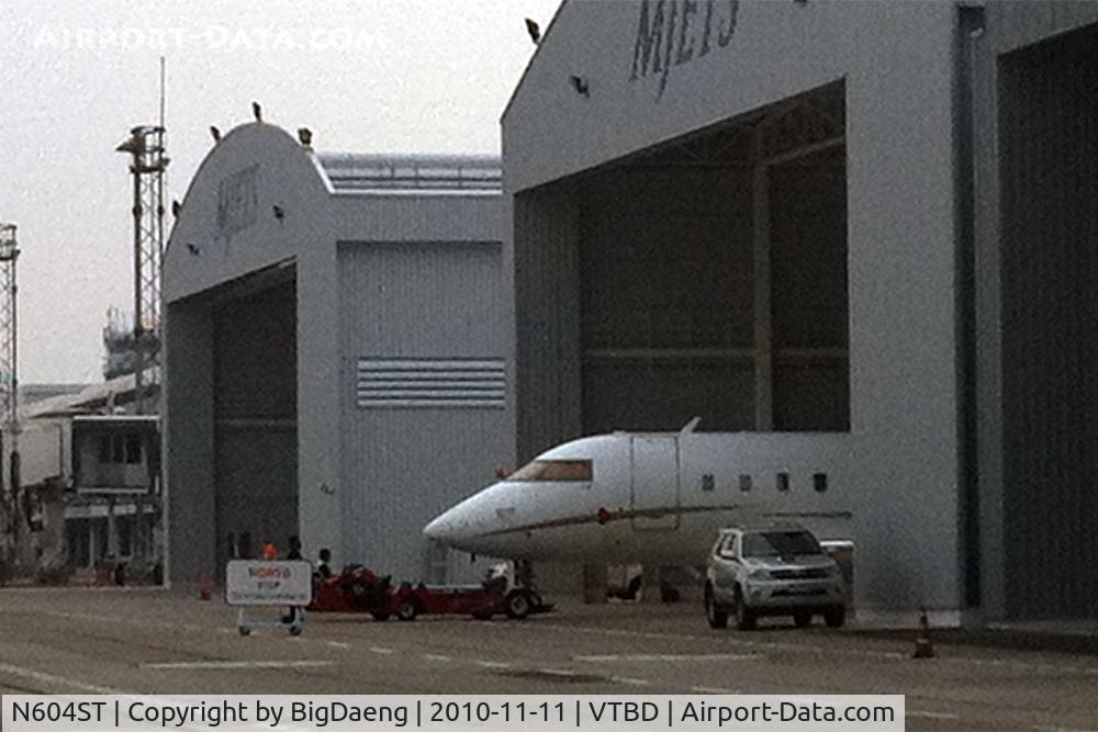 N604ST, 2000 Bombardier Challenger 604 (CL-600-2B16) C/N 5479, More photo