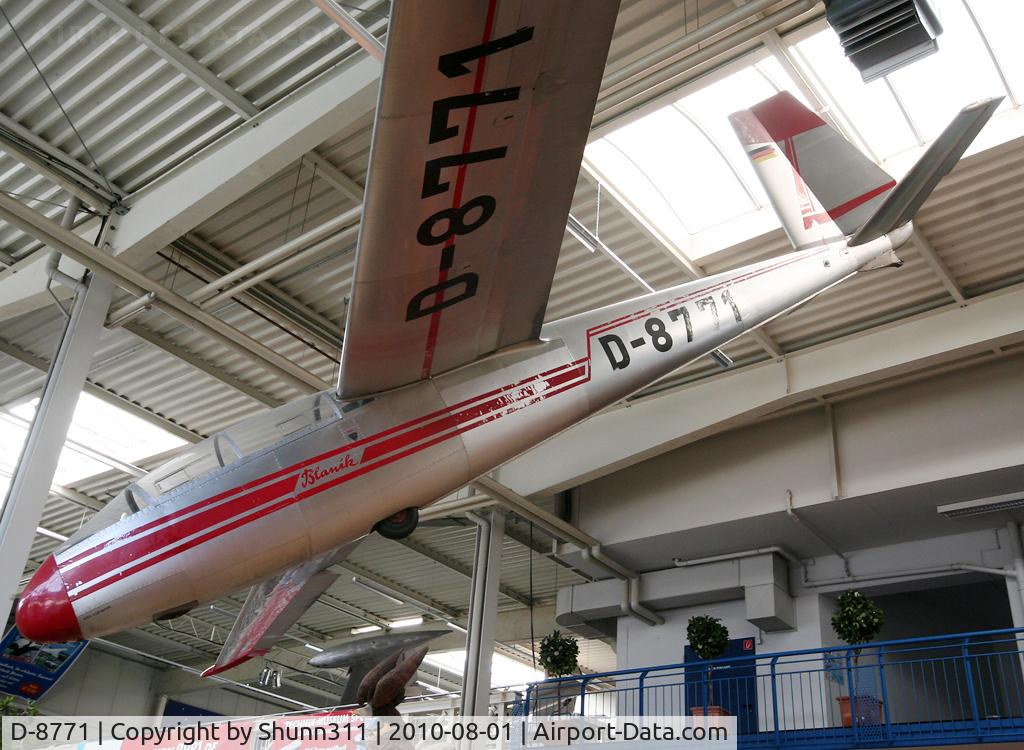 D-8771, Let L-13 Blanik C/N 172605, Let L-13 preserved @ Sinsheim Museum...