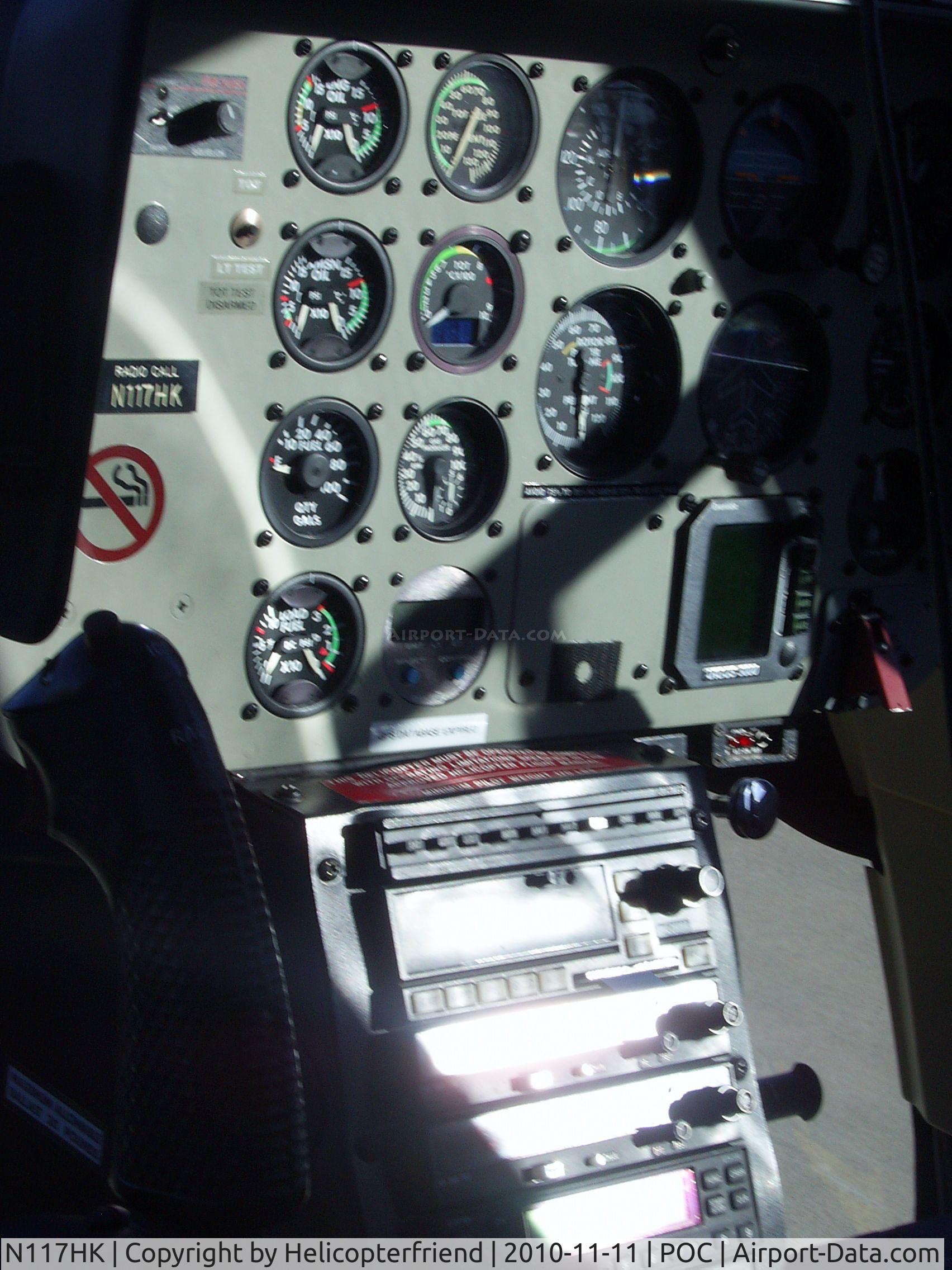 N117HK, 1997 Bell 206B JetRanger III C/N 4462, Cockpit area